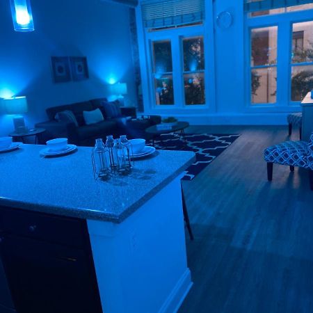 Industrial Smart Home Apartment In The Center Of Downtown Memphis Eksteriør billede